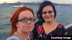 Sonja i Violeta, vlasnice "Daj daj pelene"