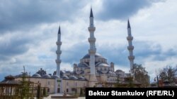 Мечеть в Бишкеке. Иллюстративное фото.