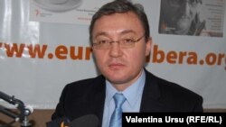 Igor Corman, în studioul Europei Libere