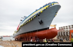 Az ukrán Hetman Ivan Mazepa korvett 2022. októberi isztambuli vízre bocsátása