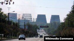 На обрії споруди металургійного комбінату «АрселорМіттал Кривий Ріг» (колишня «Криворіжсталь»