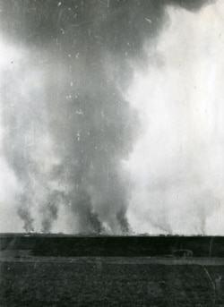 Українське село на Холмщині у вогні, 1944 рік