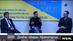 Засновник «Громадського Донеччини» Олексій Мацука веде дебати між Сергієм Борозенцевим і Дмитром Подушкіним