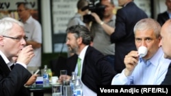 Bivši predsjednik Srbije Boris Tadić i aktuelni Ivo Josipović u Beogradu, juli 2010.