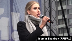 Lyubov Sobol speaks at a rally in Moscow on September 29.