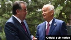 Тажикстандын президенти Эмомали Рахмон менен Ислам Каримов