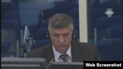 Miloš Škrba na suđenju Radovanu Karadžiću u Hagu, 22. listopad 2012.