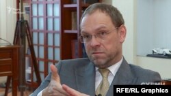 Соратник Тимошенко визначає олігархів, як великих бізнесменів, які мають медіа та впливають на політику