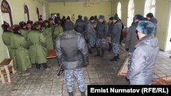 Китайские рабочие в КР.