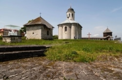 Фундамент Успенського собору 12-го століття і церква Успіння 16-го століття в селі Крилос. Фото Катерина Москалюк