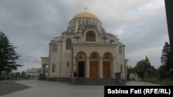 ფოთის საკათედრო ტაძრის შენობა