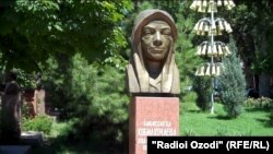 Нимпайкараи Ходими Ҷамолак дар Хуҷанд