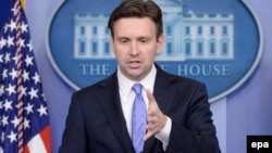 Джош Ернест