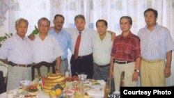 Курманбек Бакиев бир туугандары менен