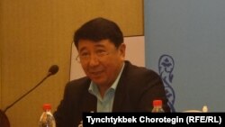 Профессор Адыл Жуматурду. Бээжин. 19.10.2015.