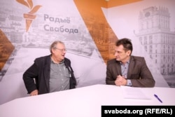 Адам Міхнік і Віталій Циганков (праворуч)