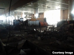 Всередині терміналу