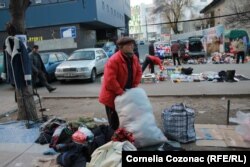 La piaţa de lângă Gară