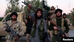 "Ислам мамлекети" тобу пропагандалык видеолорун такай таратып турат.