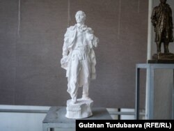 Сынакка коюлган эстеликтердин бири.