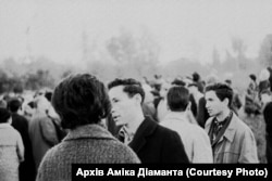 Амік Діамант на мітингу у Бабиному Ярі. Фото Гарика Журабовича. Архів Аміка Діаманта. Фото Гарика Журабовича. Архів Аміка Діаманта