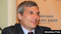 Руслан Кошулинський