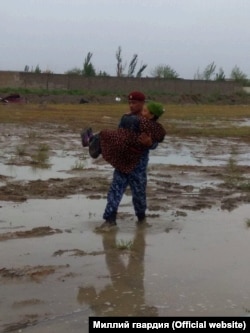 Сардаба кырсыгынан йавакуациялангандар. Өзбекстан, 2020-жыл.