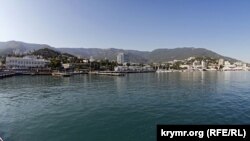Морський порт Ялти, архівне фото