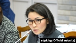 Элвира Сурабалдиева.