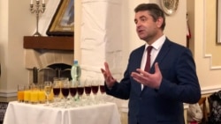 Посол України в Чехії Євген Перебийніс на конкурсі перекладачів у Празі, 6 грудня