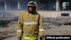 Кыргызстандык куткаруучу. ӨКМ тараткан сүрөт. 