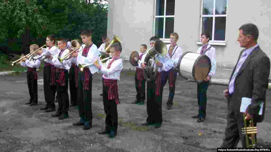 Учасники духового оркестру Пукова