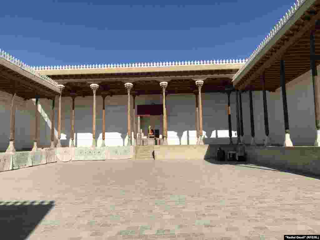 Дохили арки амири Бухоро 