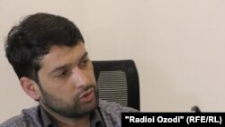 Далер Шарифов ҳангоми мусоҳиба бо Радиои Озодӣ. Соли 2019