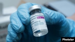 Коли нададуть вакцини – не повідомляють