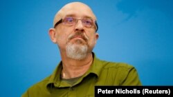 «Наші солдати продовжують рух вперед. Це найкраща відповідь на будь-які «референдуми», «укази», «договори» та пафосні промови» - Олексій Резніков 