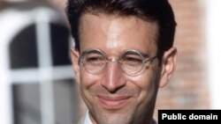 U.S. - Daniel Pearl (October 10, 1963 – February 1, 2002) was an American journalist who was kidnapped and murdered in Karachi, Pakistan, 2006