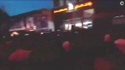 شعار «مرگ بر منافق» هواداران جبهه پایداری علیه کاندیدای اصلاح طلبان در ایلام