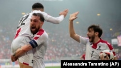 Первый гол на ЕВРО. Фоторепортаж матча Турция-Грузия