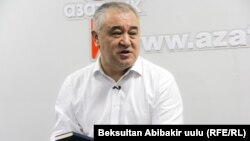 Омурбек Текебаев