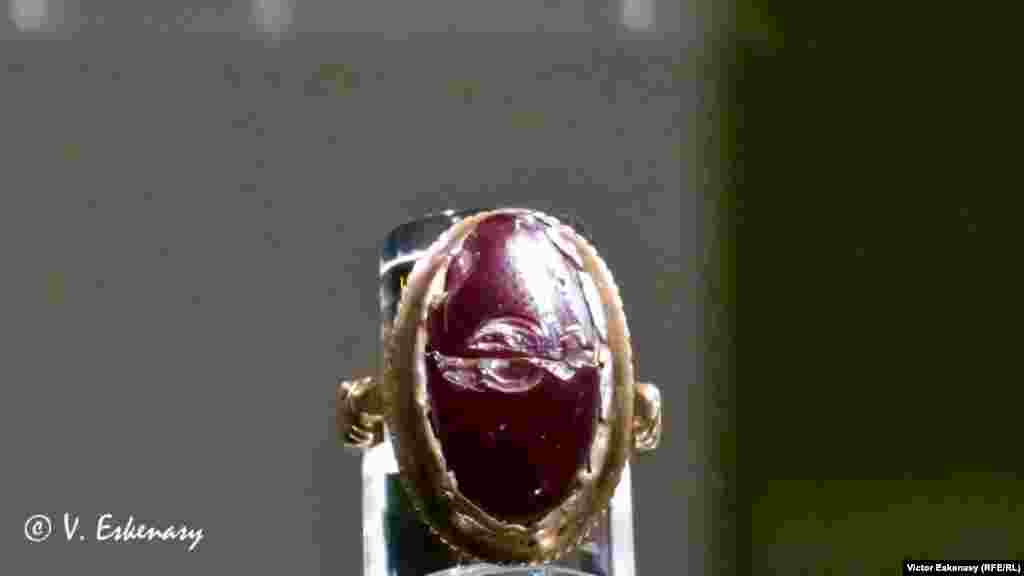 Ineld de aur din tezaurul Mânăstirii Altenberg, datare incertă