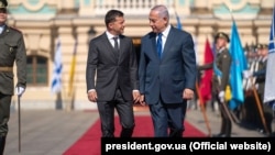 Президент України Володимир Зеленський (ліворуч) і прем’єр-міністр Ізраїлю Беньямін Нетаньягу. Київ, 19 серпня 2019 року