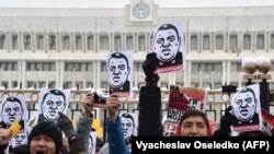 Кыргызстанда коррупцияга каршы жүрүшкө чыккандар, 25-нобярь, 2019-жыл