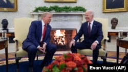 Novoizabrani predsjednik SAD Donald Trump i aktuelni predsjednik Joe Biden na sastanku u Bijeloj kući, 13. novembar 2024.