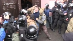 Privođenje Sakašvilija uz nerede