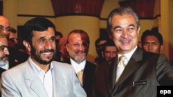 ایران و مالزی روابط گسترده اقتصادی با یکدیگر دارند.