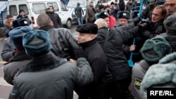 Все предыдущие попытки провести День гнева заканчивались разгоном.