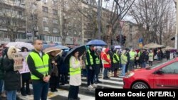 Sa jednog od protesta "Zastani, Srbijo" kod Pravnog fakulteta u Beogradu 