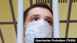 17 травня Рід почав відчувати кашель та лихоманку, ці симптоми погіршувалися протягом тижня