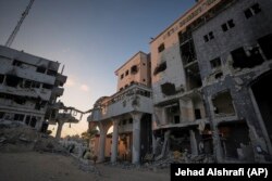 Ndërtesat kryesore të spitalit Shifa të shndërruara në rrënoja, pas ofensivave ajrore dhe tokësore izraelite. Administrata e spitalit vlerëson se 70 për qind e objektit është shkatërruar.